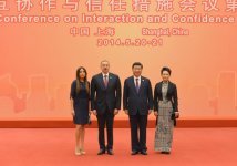 Президент Азербайджана и его супруга в Шанхае приняли участие в приеме в честь глав государств и правительств (ФОТО)