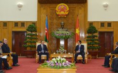 Prezidenti İlham Əliyev Vyetnamın Baş naziri ilə görüşüb (FOTO)