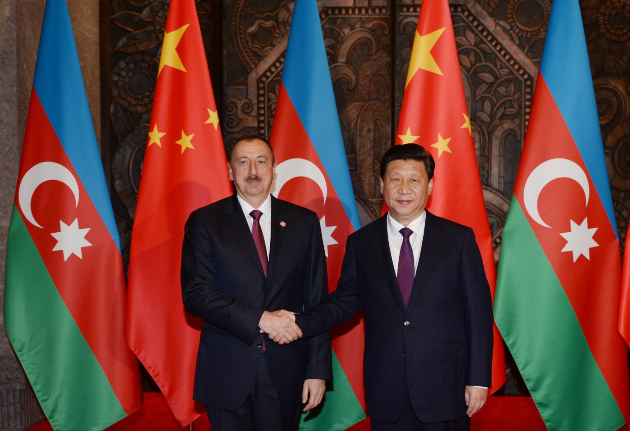 Президент Ильхам Алиев: Азербайджан привержен политике сотрудничества с Китаем по всем направлениям (версия 2) (ФОТО)