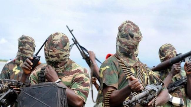 Нигерийские войска ведут бой с "Боко Харам" близ аэропорта Майдугури