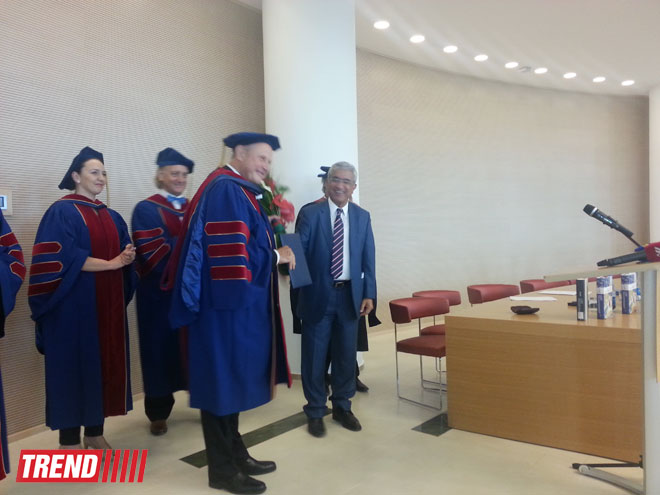 Профессор Фредерик Стар удостоен звания почетного доктора Университета ADA (ФОТО)