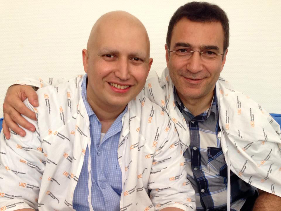 Телеведущий Нуран Гусейнов и гармонист Энвер Садыхов: "Судьба сделала нас друзьями, а отныне и братьями" (ВИДЕО)