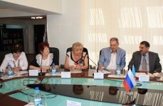 Сохранение духовности России и Азербайджана - круглый стол в Баку (ФОТО)