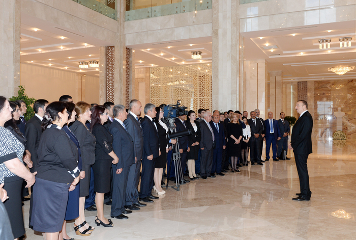 Президент принял участие в открытии Центра Гейдара Алиева в Нефтчале (ФОТО)