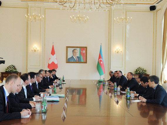 Президент Ильхам Алиев: В предстоящие годы двусторонние связи между Азербайджаном и Швейцарией станут еще прочнее (версия 2)