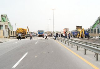 Восстановлено движение автомобилей на шоссе Баку-Сальян (ФОТО)