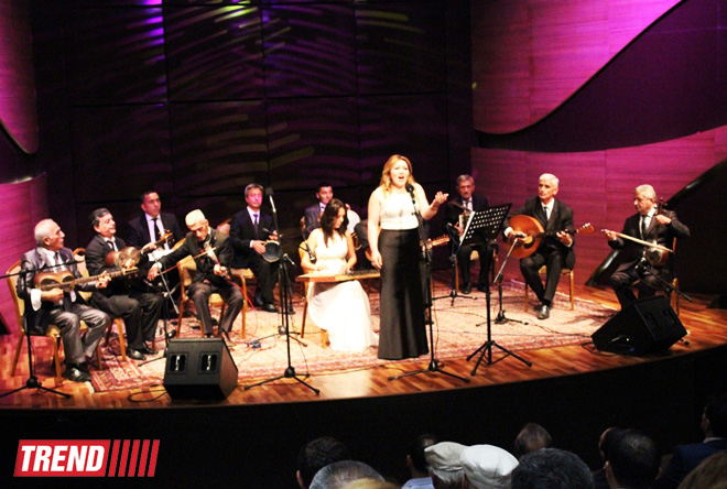 В Международном центре мугама состоялся концерт ансамбля "Гёйгёль" Гянджинской государственной филармонии (ФОТО)