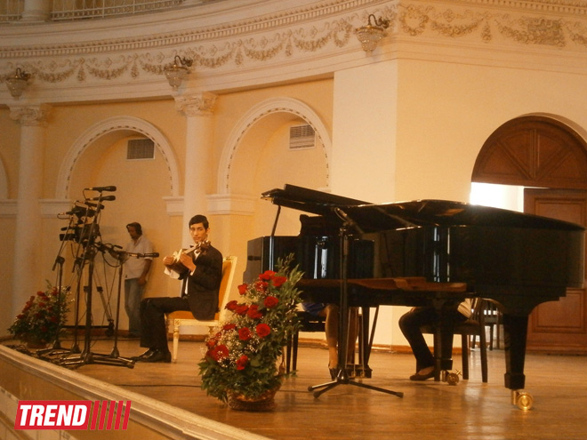 В Баку состоялся церемония награждения лучших исполнителей на народных музыкальных инструментах (ФОТО)