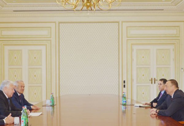 Президент Азербайджана принял делегацию во главе с председателем парламента Казахстана
