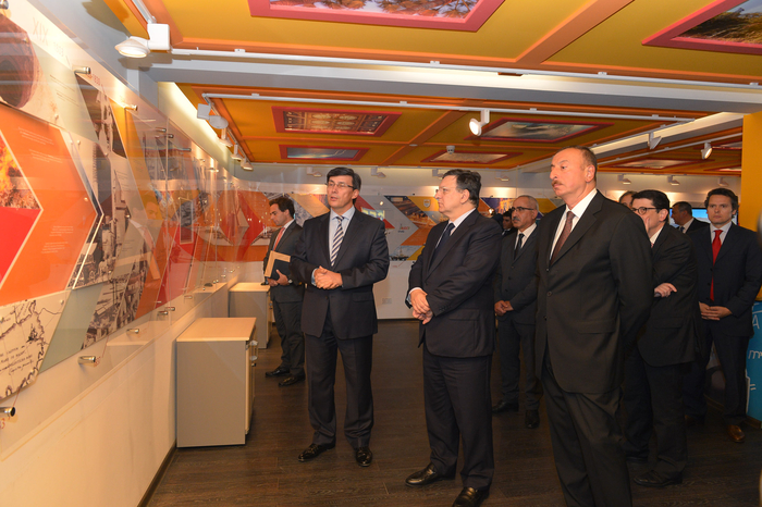 Президент Ильхам Алиев и председатель Еврокомиссии Жозе Мануэл Баррозу  побывали на Сангачальском терминале (ФОТО)