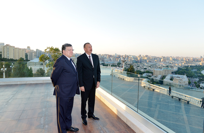 President Ilham Aliyev and President of the European Commission Jose Manuel Barroso visited the Highland Park (PHOTO)