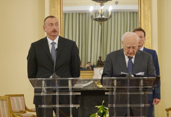 Каролос Папульяс: Визит Президента Азербайджана открывает новые пути и горизонты для сотрудничества