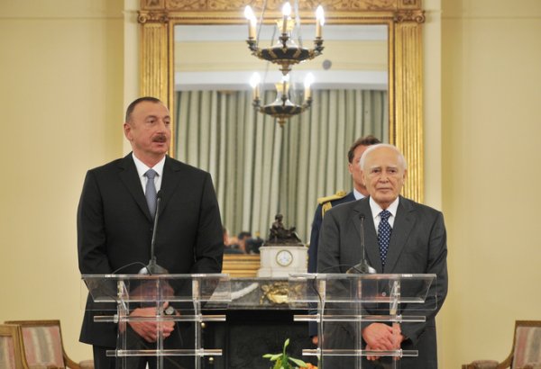 President Ilham Aliyev and Greek President Karolos Papoulias made statements for the press