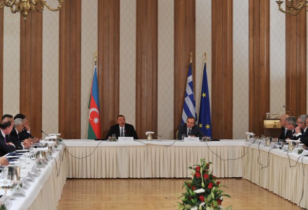 Состоялась встреча Президента Азербайджана и премьер-министра Греции с высокопоставленными деловыми людьми (ФОТО)