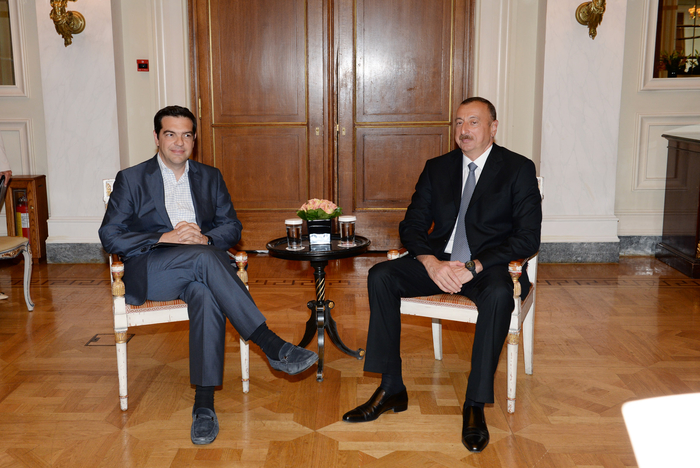 Prezident İlham Əliyev Yunanıstan parlamentində əsas müxalifət olan Demokratik Solçular Birliyinin lideri Aleksis Tsipras ilə görüşüb (FOTO)