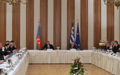 Prezident İlham Əliyev: Azərbaycan və Yunanıstan arasında qarşılıqlı investisiyaları artırmaq üçün yaxşı imkanlar var (FOTO)