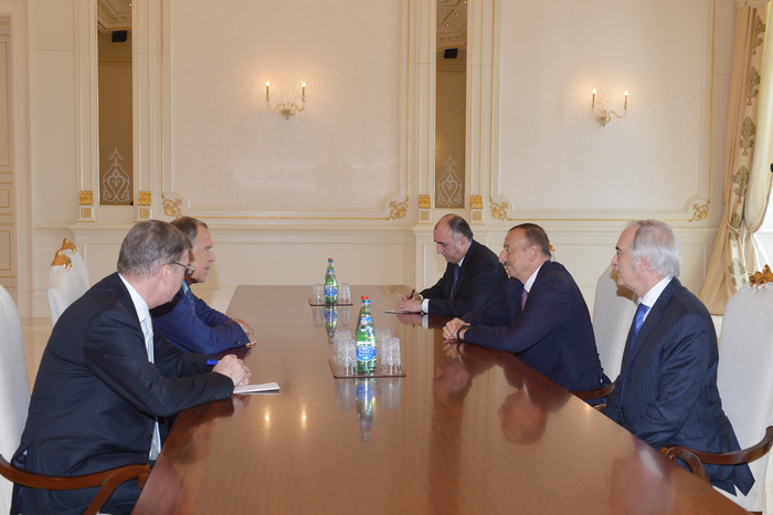 Президент Азербайджана принял министра иностранных дел России (ФОТО)
