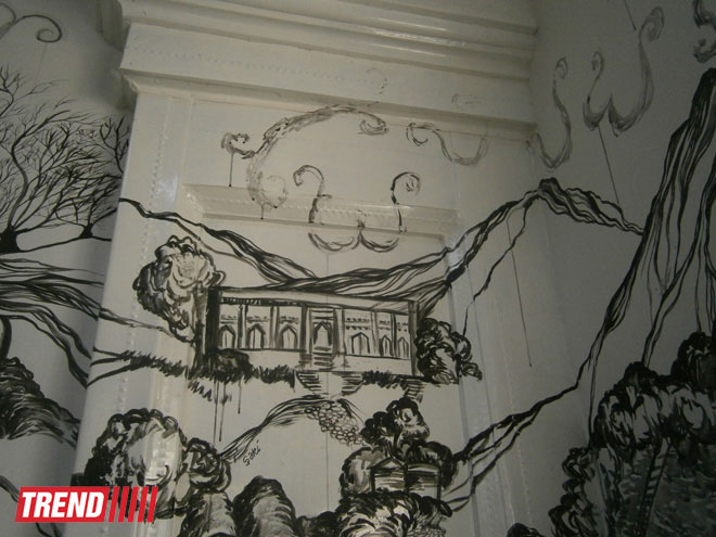 Ляман Юсифли показала достопримечательности Азербайджана, расписав стены художественной галереи (ФОТО)