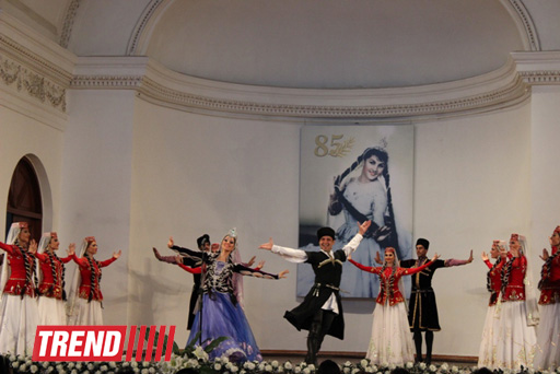 Юбилей прославленной танцовщицы Розы Джалиловой отметили красочным концертом (ФОТО)