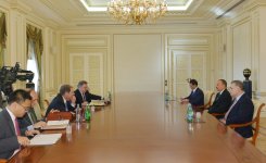 Президент Азербайджана принял делегацию США