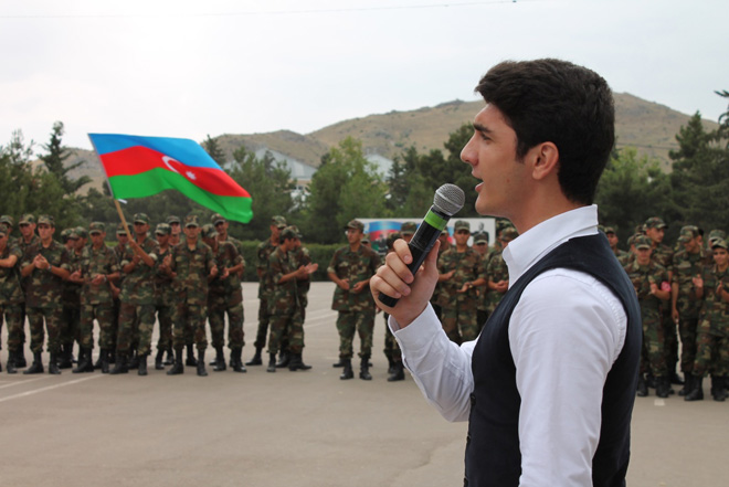 Gənclər Fondu əsgərlərlə görüş keçirib (FOTO)