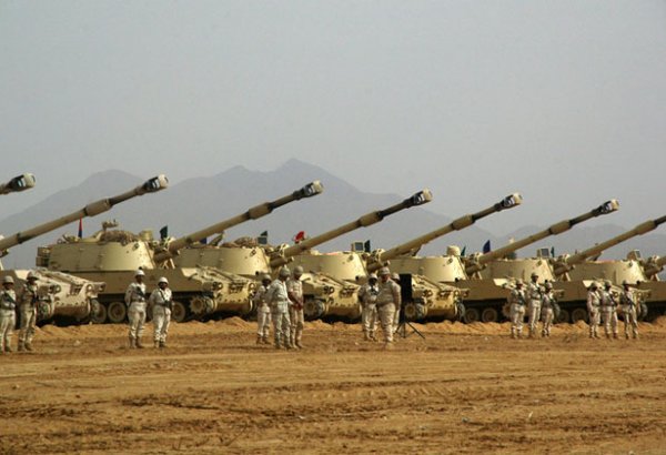 Saudi Arabia deploys 30,000 soldiers to border with Iraq