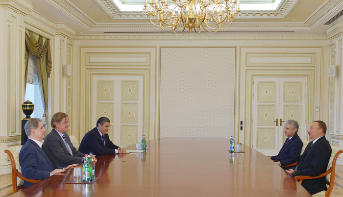 Президент Азербайджана принял генсека Европейской народной партии