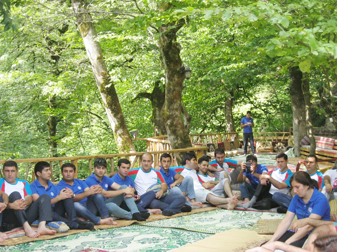 YAP Gənclər Birliyinin "Yay məktəbi" uğurla davam edir (FOTO)
