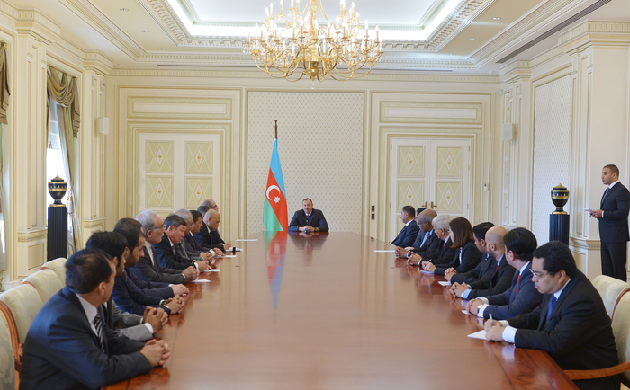 Президент Ильхам Алиев: Все мы должны стремиться усиливать исламскую солидарность, еще больше укреплять единство между мусульманскими странами (ФОТО)
