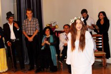 "Маска безумия или магия искусства" - в Баку представили оригинальную компиляцию по Шекспиру и Чехову (ФОТО)