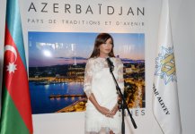 Mehriban Aliyeva attends exhibition on Azerbaijan in Cannes (PHOTO)