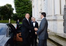 Azərbaycan Prezidenti İlham Əliyev İtaliyanın Baş naziri Matteo Renzi ilə görüşüb (FOTO)