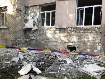 В Луганске в результате артобстрелов погибли восемь человек, еще 52 госпитализированы