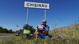 Рамиль Зиядов продлил мировое турне на велосипеде и начал покорение Европы (ФОТО)