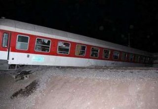 В Иране поезд сошел с рельсов, есть погибшие и раненые