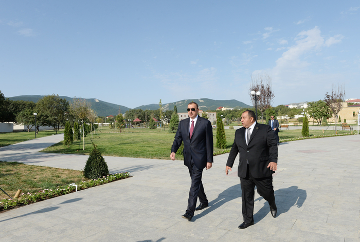 Azerbaijani president reviews reconstruction work at Heydar Aliyev Park in Khizi