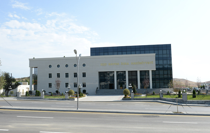 Azerbaijani president reviews new office building of Khizi District executive authority