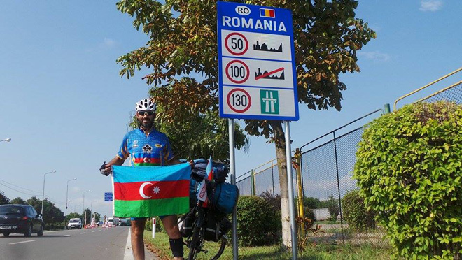 С флагом Азербайджана и вымпелом Trend - по дорогам Румынии (ФОТО)