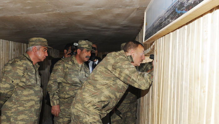 Президент Азербайджана посетил воинскую часть в Агдамском районе и провел оперативное совещание (ФОТО)