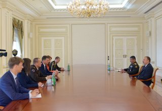Президент Азербайджана принял делегацию во главе с министром обороны Латвии