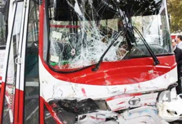 Bus carrying servicemen blown up in Turkey