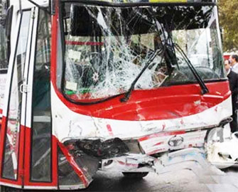 Türkiyədə hərbçilərin olduğu avtobus partladıldı: yaralılar var