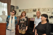 Тамара Синявская посетила Квартиру-музей Ниязи в Баку (ФОТО)