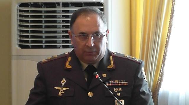 Замминистра обороны Азербайджана наградил русского офицера, сражавшегося за целостность страны