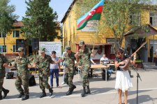 Ашуг Самира выступила с концертной программой перед военнослужащими (ФОТО)