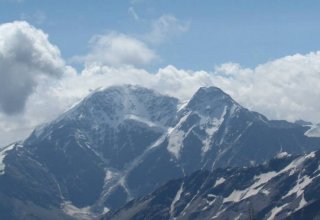 На Эльбрусе заблудилась группа иностранных альпинистов