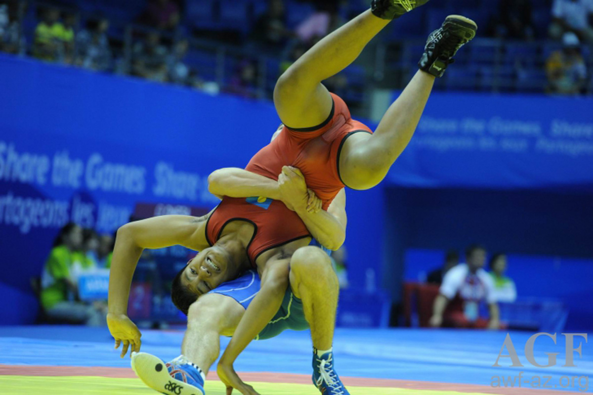 Azerbaijani wrestlers win two gold medals at Youth Olympic Games (PHOTO)