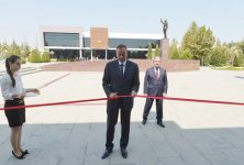 Президент Ильхам Алиев принял участие в открытии Шахматной школы в Бейлагане (ФОТО)