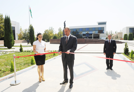 Prezident İlham Əliyev Beyləqanda Gənclər Mərkəzinin açılışında iştirak edib (FOTO)