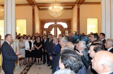 Президент Азербайджана посетил памятник общенациональному лидеру азербайджанского народа Гейдару Алиеву в Горадизе (ФОТО)